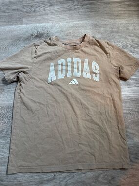 Adidas Beige Graphic Logo T-Shirt medium 10/12 boys